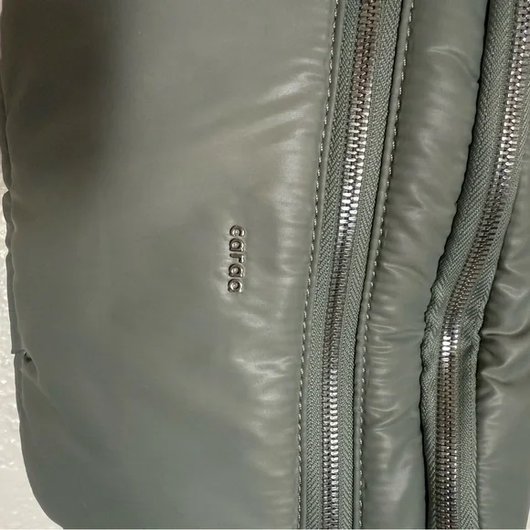 Caraa Green Belt Bag with Adjustable Straps and Sleek Design NWOT - Picture 6 of 7